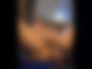 Honestlyfux's Live Sex Cam Show