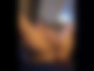 Honestlyfux's Live Sex Cam Show