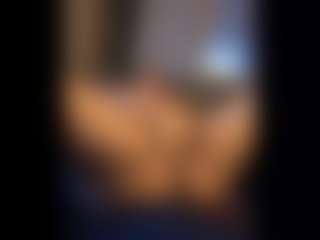 Honestlyfux's Live Sex Cam Show