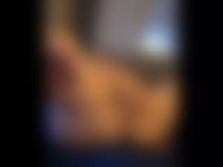 Honestlyfux's Live Sex Cam Show