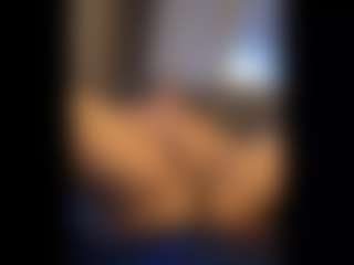 Honestlyfux's Live Sex Cam Show