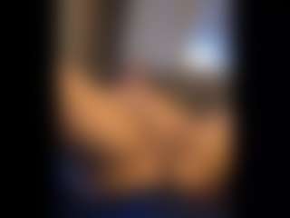 Honestlyfux's Live Sex Cam Show