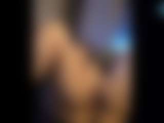 Honestlyfux's Live Sex Cam Show