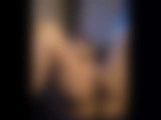 Honestlyfux's Live Sex Cam Show