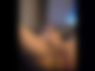 Honestlyfux's Live Sex Cam Show