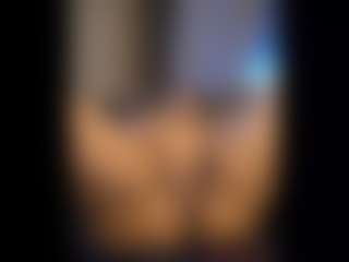 Honestlyfux's Live Sex Cam Show