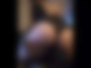 Honestlyfux's Live Sex Cam Show