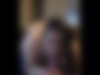 Honestlyfux's Live Sex Cam Show