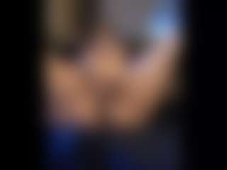 Honestlyfux's Live Sex Cam Show