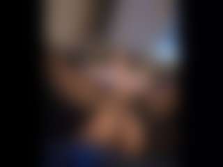Honestlyfux's Live Sex Cam Show