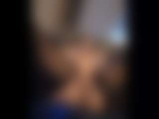 Honestlyfux's Live Sex Cam Show