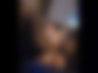 Honestlyfux's Live Sex Cam Show