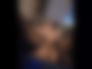 Honestlyfux's Live Sex Cam Show