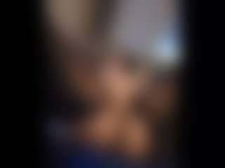 Honestlyfux's Live Sex Cam Show