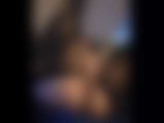 Honestlyfux's Live Sex Cam Show