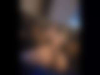 Honestlyfux's Live Sex Cam Show