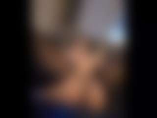Honestlyfux's Live Sex Cam Show