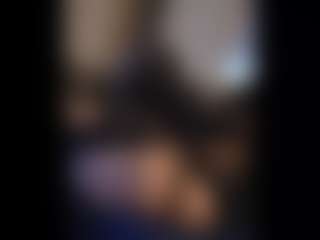 Honestlyfux's Live Sex Cam Show