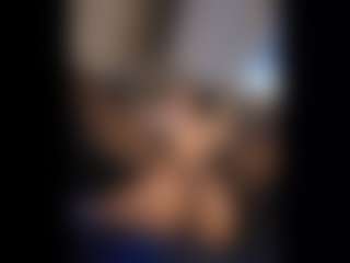 Honestlyfux's Live Sex Cam Show