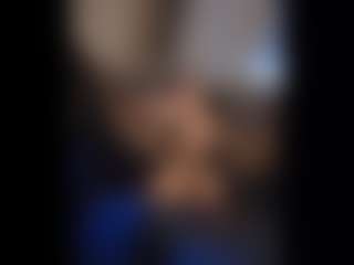 Honestlyfux's Live Sex Cam Show