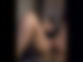 Honestlyfux's Live Sex Cam Show
