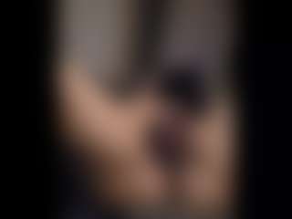Honestlyfux's Live Sex Cam Show