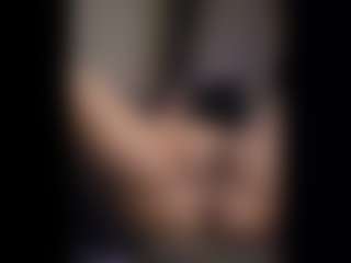 Honestlyfux's Live Sex Cam Show