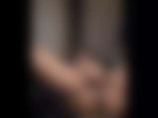 Honestlyfux's Live Sex Cam Show