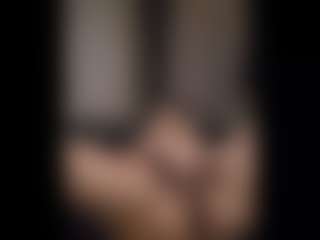 Honestlyfux's Live Sex Cam Show