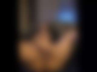 Honestlyfux's Live Sex Cam Show