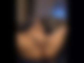 Honestlyfux's Live Sex Cam Show