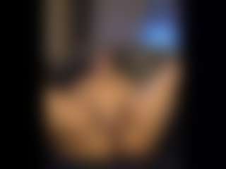 Honestlyfux's Live Sex Cam Show