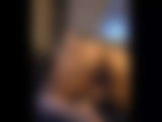 Honestlyfux's Live Sex Cam Show