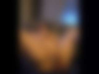 Honestlyfux's Live Sex Cam Show