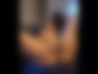 Honestlyfux's Live Sex Cam Show