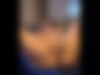 Honestlyfux's Live Sex Cam Show