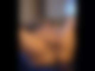 Honestlyfux's Live Sex Cam Show