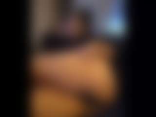 Honestlyfux's Live Sex Cam Show