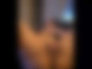 Honestlyfux's Live Sex Cam Show