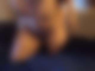 Honestlyfux's Live Sex Cam Show