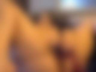 Honestlyfux's Live Sex Cam Show