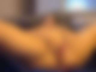Honestlyfux's Live Sex Cam Show