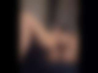 Honestlyfux's Live Sex Cam Show