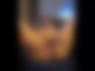 Honestlyfux's Live Sex Cam Show