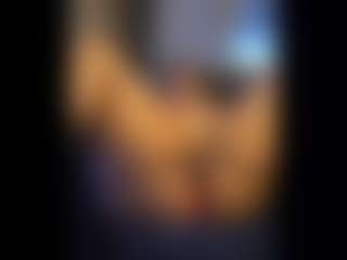Honestlyfux's Live Sex Cam Show