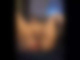 Honestlyfux's Live Sex Cam Show