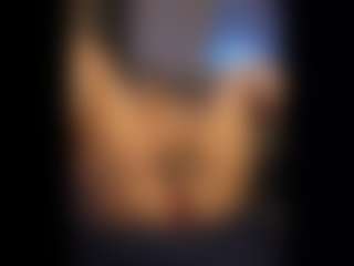Honestlyfux's Live Sex Cam Show