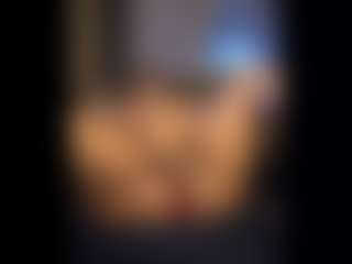 Honestlyfux's Live Sex Cam Show
