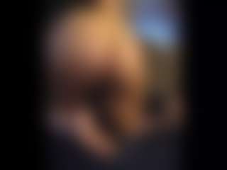 Honestlyfux's Live Sex Cam Show
