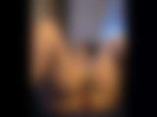 Honestlyfux's Live Sex Cam Show